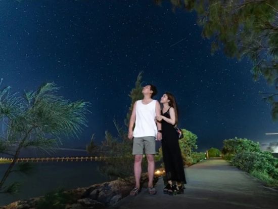 星空浴と宙さんぽ　シェラトン沖縄サンマリーナで楽しむ星空ショー！ 星や宇宙の解説＆プロカメラマンによる星空フォト　ドリンク付＜約2時間／恩納村＞