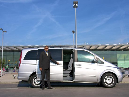 【空港送迎】イグアスの滝国際空港⇔プエルト・イグアス市内ホテル＜混載／英語またはスペイン語ドライバー＞