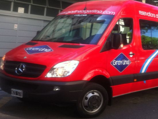 【空港送迎】ウシュアイア空港⇔ウシュアイア市内ホテル＜スペイン語ドライバー／混載＞