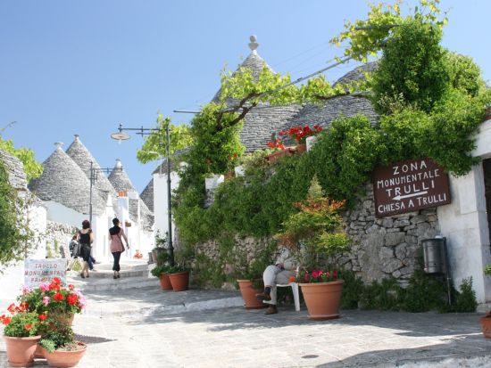 【プライベートツアー】ナポリから行く！アルベロベッロ1日観光＜車貸切／日本語ガイドありorなし／ナポリ発＞ by Zenzero