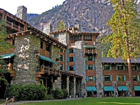 The Ahwahnee Spring (2)