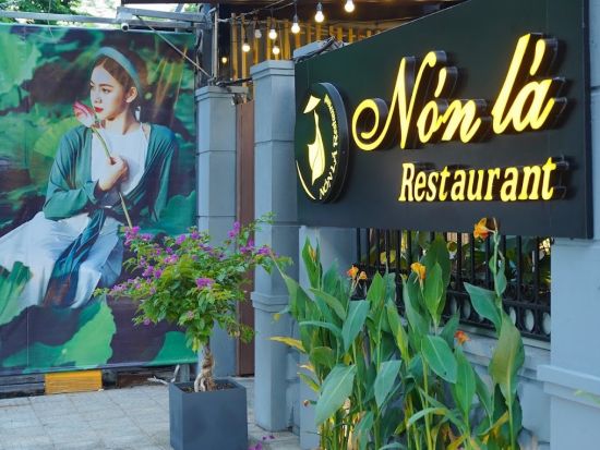 ダナン＆ホイアン満喫1泊2日ツアー バーナーヒルズ＋五行山+ミーソン遺跡など＜オーシャンビュールーム泊／日本語ガイド／食事付＞