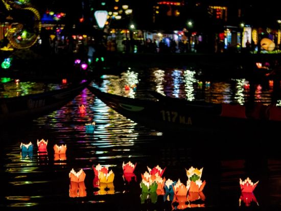 ダナン＆ホイアン満喫1泊2日ツアー バーナーヒルズ＋五行山+ミーソン遺跡など＜オーシャンビュールーム泊／日本語ガイド／食事付＞