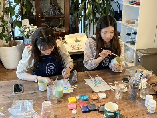 【青山】器絵付けプラン 江戸塗りでオリジナル茶器を作成 完成した作品でお茶を楽しむ 日本の伝統文化を体験＜午後／2時間＞