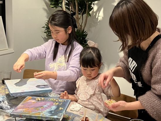 【青山】たらし込みアート体験 世界に一つだけのオリジナル作品を作成 アート・ミュージック・ドリンクを楽しむ贅沢なひと時＜午後／2時間＞