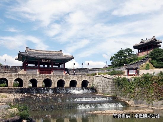 200011000_base_16746965597382