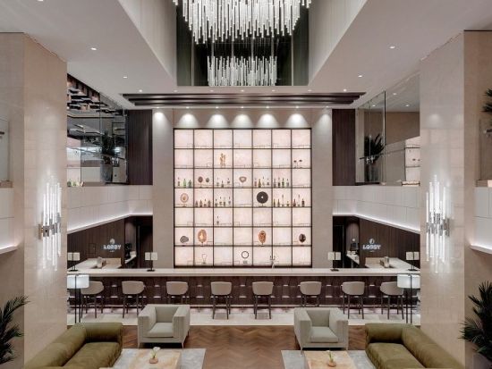 エクスプローラジャーニー　チビタベッキア発～バルセロナ着　地中海クルーズ8日間