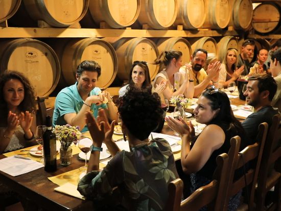 トスカーナ州　キャンティ・クラシコワイナリー巡りツアー＜半日／試飲付／英語ガイド／フィレンツェ発着＞