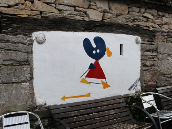 カミーノ・デ・サンティアゴ巡礼体験 日帰りツアー 専用車と徒歩で行く巡礼路＜貸切／現地語ドライバー／サンティアゴ・デ・コンポステーラ発＞