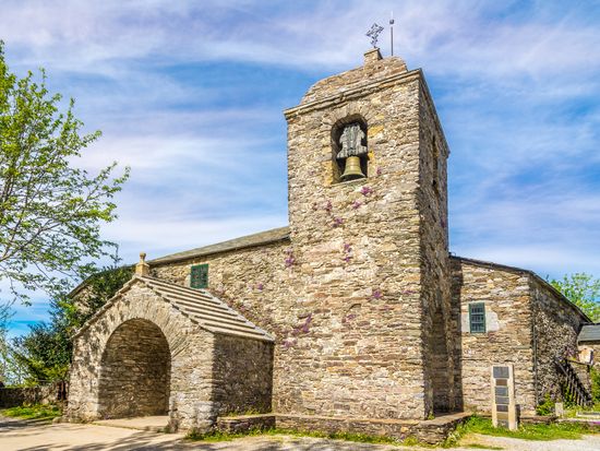 Church of Santa Maria la Real_AdobeStock_281753424