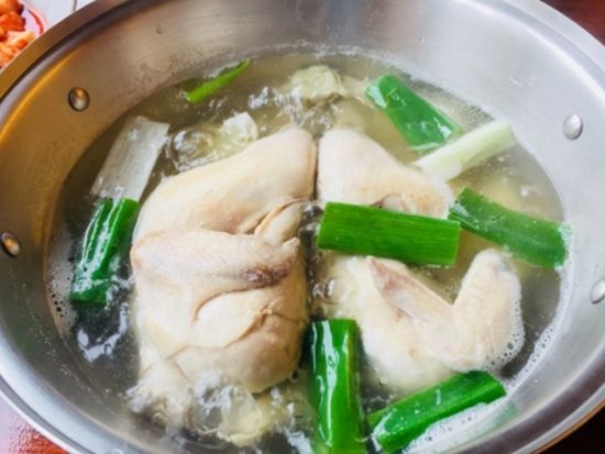 通仁市場＆南大門市場でB級グルメ食べ歩き！昼食は韓国のお弁当体験☆タッカンマリの夕食付きプランあり＜半日／日本語ガイド付き＞