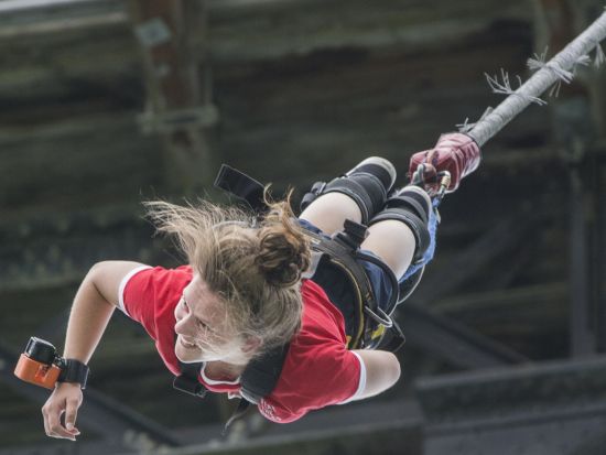 クライストチャーチ　バンジージャンプ　高さ35メートルからのスリル！