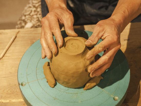 赤膚焼（あかはだやき）作陶体験 赤膚焼作家が丁寧にサポート＜約3～4時間／下市町＞