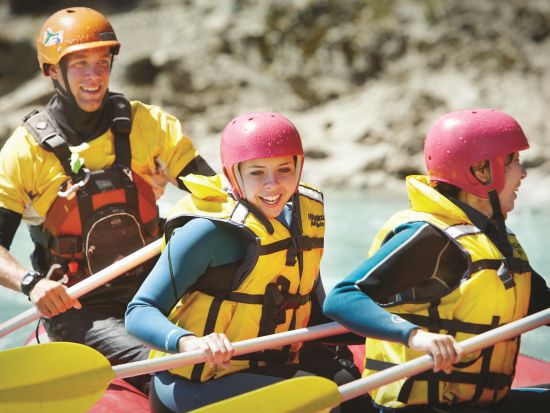 クライストチャーチ　ワイアウ川ラフティング　グレード2の急流下り！