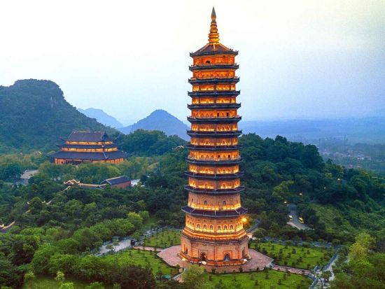 【 貸切 】バイディン寺とチャンアン絶景ツアー　チャンアン川下り＋ニンビン名物のランチ付き＜1日／昼食／日本語ガイド＞