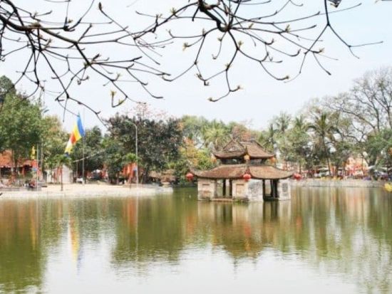 ベトナム文化遺産ドンラム村とタイ寺ツアー　モンフー地区散策＋古民家ランチ付き＜貸切／1日／昼食／日本語ガイド＞