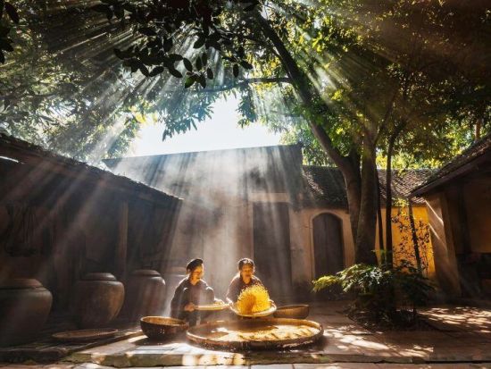 ベトナム文化遺産ドンラム村とタイ寺ツアー　モンフー地区散策＋古民家ランチ付き＜貸切／1日／昼食／日本語ガイド＞