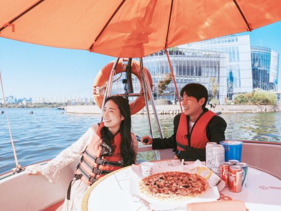  漢江 盤浦(バンポ)セビッソム 水上レジャー「チューブスター」乗船チケット　免許不要！水上でくつろぐ新感覚アトラクション＜1台あたり＞