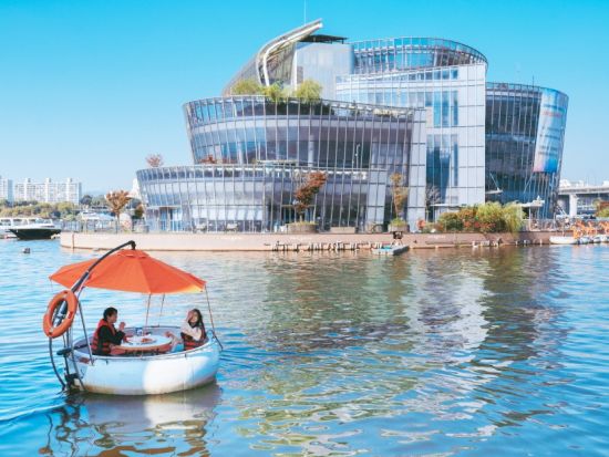  漢江 盤浦(バンポ)セビッソム 水上レジャー「チューブスター」乗船チケット　免許不要！水上でくつろぐ新感覚アトラクション＜1台あたり＞