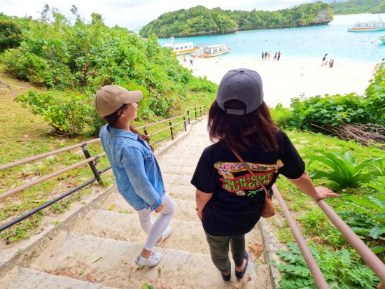石垣島 島さんぽツアー　生まれも育ちも石垣の乱さんが島の観光名所をたっぷりとご案内！6歳～参加OK＜1枠最大4名／通年／石垣島＞by島じかん