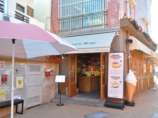 釜山フォトジェニック観光ツアー　海雲台エリアの人気スポット巡り！スカイカプセル乗車＆ヘリダンキルでのコーヒー1杯付き ＜午前／日本語ガイド／釜山港送迎可＞