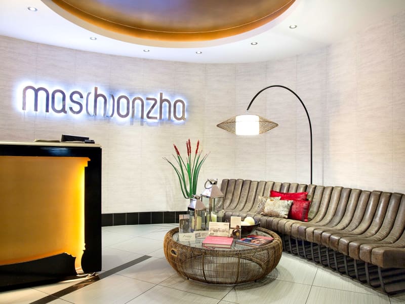 Mashonzha_Loungeimage_1400px-4