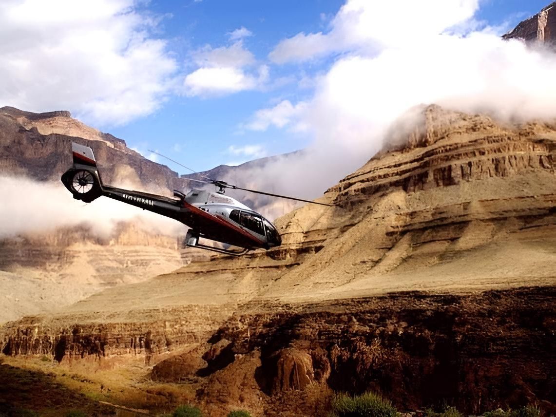 Maverick Helicopters, Inc. | ラスベガス 観光・オプショナルツアー