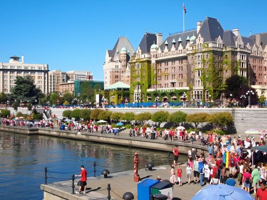 ビクトリア 日帰り観光ツアー　ビクトリアは自由観光 ＜貸切／日本語ドライバー／バンクーバー発＞