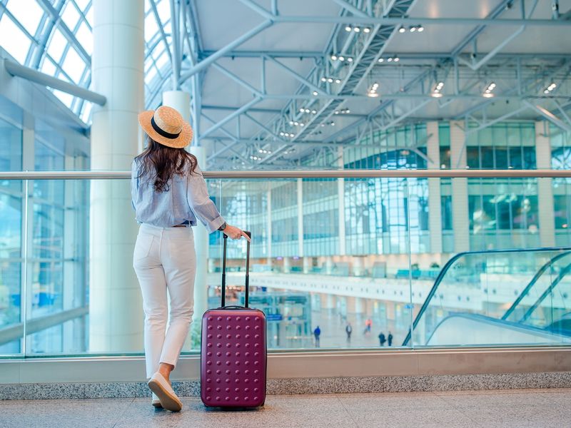 Generic_Airport_transfer_shutterstock_1212203743
