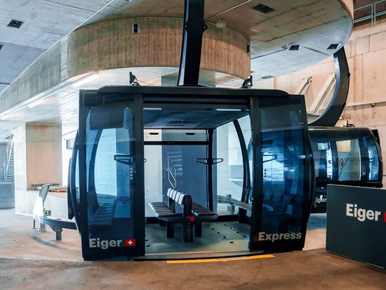 Switzerland_Eiger Express_pixta_101597288_M