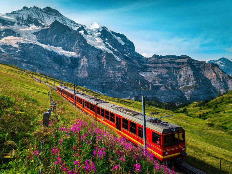 Switzerland_Jungfraubahn_pixta_68042442_M