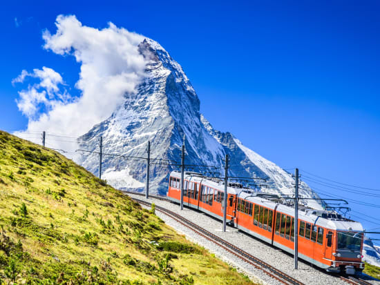 Zermatt_Gornergrat Train_AdobeStock_105398596