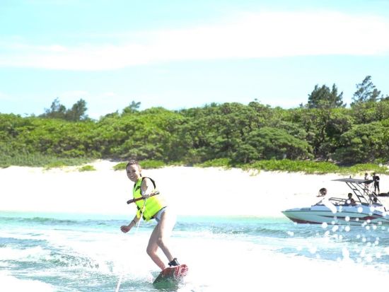 ジェットスキー2艇貸し切り 初めての方も安心！プライベート空間でオーダーメイドのマリンスポーツを楽しむコース＜6時間／写真サービス／うるま市＞