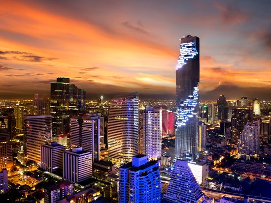 Thailand_Bangkok_Skyline_shutterstock_475001983