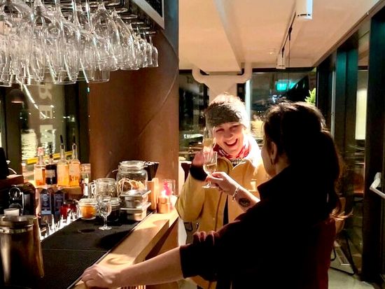 オスロ フード＆ビールツアー　オスロの名所散歩と共に楽しむノルウェーの食文化体験　伝統食試食＋蒸留酒2種試飲＋ビール5種試飲＜約3時間／オスロ発＞