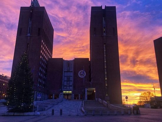 オスロ フード＆ビールツアー　オスロの名所散歩と共に楽しむノルウェーの食文化体験　伝統食試食＋蒸留酒2種試飲＋ビール5種試飲＜約3時間／オスロ発＞