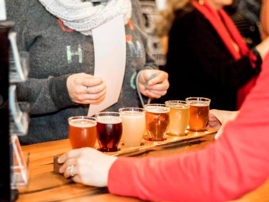 オスロ フード＆ビールツアー　オスロの名所散歩と共に楽しむノルウェーの食文化体験　伝統食試食＋蒸留酒2種試飲＋ビール5種試飲＜約3時間／オスロ発＞