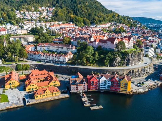 ベルゲン市内ウォーキングツアー　ベルゲンの歴史を紐解く街歩き　ベルゲンフス城＋世界遺産ブリッゲン地区＜約2時間／ベルゲン発＞