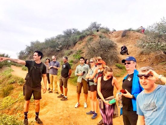 ハリウッドサイン　ハイキングツアー　ロサンゼルスのパノラマビューを満喫 ＜90分／午前または夕方／英語ガイド＞