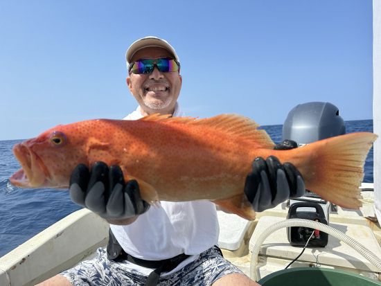 大物を狙おう！半日泳がせ釣りコース アカジンミーバイを釣り上げろ！年齢制限なし&選べる午前・午後プランで気軽に参加OK◎＜送迎あり／約4時間／石垣島＞