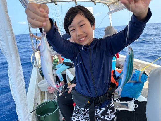 半日体験サビキ釣りコース 簡単！楽しい！沖縄の県魚グルクンを釣ろう！初心者にオススメコース◎＜送迎あり／午前・午後／約3時間30分／石垣島＞