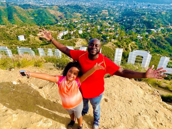 ハリウッドサイン　ハイキングツアー　有名な看板を表と裏から楽しめる＆ロサンゼルスの絶景を満喫　＜3時間／午前または夕方／英語ガイド＞