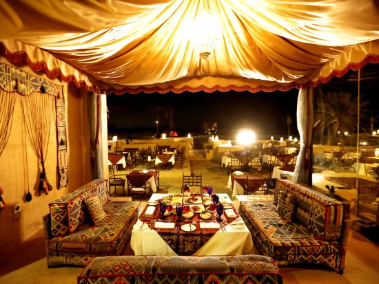 憧れのサハラ・デザート・フォートレスでディナー！砂丘ドライブ＋ラクダ乗り＋ディナー＋ショー＜混載／午後発／日本語オプションあり／往復送迎／ディナー付／ドバイ発＞