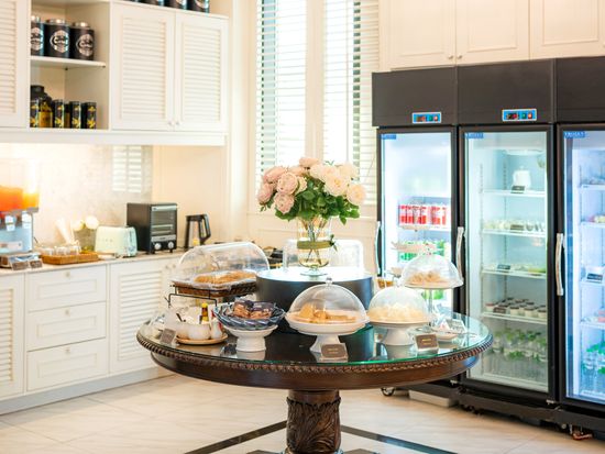 The Coral Executive Lounge (T1) (7)