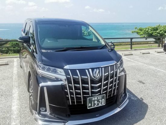 沖縄本島 貸切チャーター観光 美ら海水族館や首里城などお好きな場所へご案内＜4時間～／最大9名様／那覇市内または那覇空港発＞