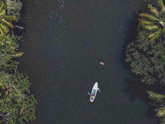リバーSUP　大自然に囲まれたタロフォフォ川でのんびり水上散歩+美味しいチャモロ料理ランチ+古代遺跡を見学！＜午前／昼食付き／送迎付きプランあり／英語ガイド＞