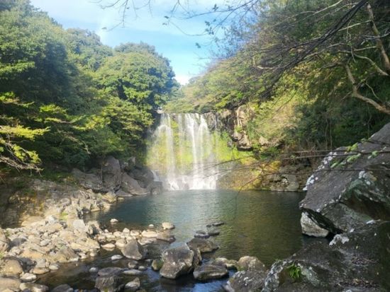 Cheonjiyeon Falls2