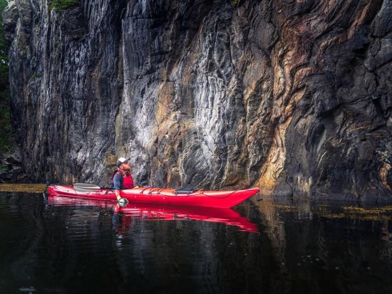 カヤックアドベンチャーツアー　ベルゲン郊外の群島で絶景と静けさを楽しむカヤック体験＜約5時間／5月～10月／昼食付／ベルゲン発＞