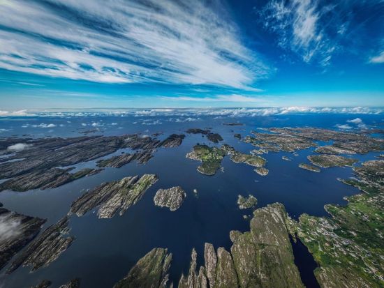カヤックアドベンチャーツアー　ベルゲン郊外の群島で絶景と静けさを楽しむカヤック体験＜約5時間／5月～10月／昼食付／ベルゲン発＞