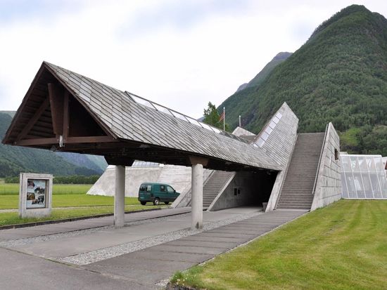 374495dd0e464ee89fa145ac218c5dd149996820-2000x1313